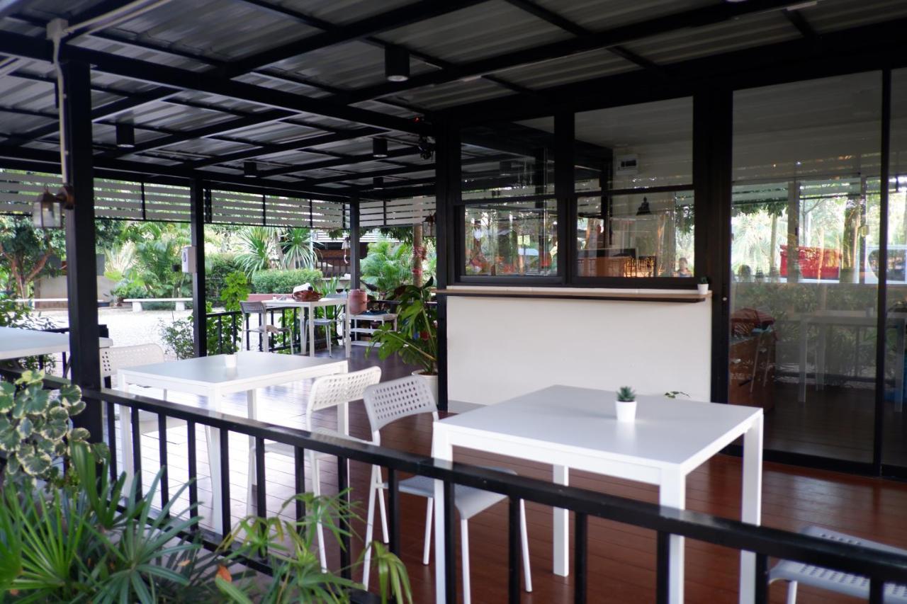 Sameikei Homestay Phrae Exterior foto